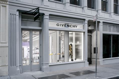 Givenchy outlet